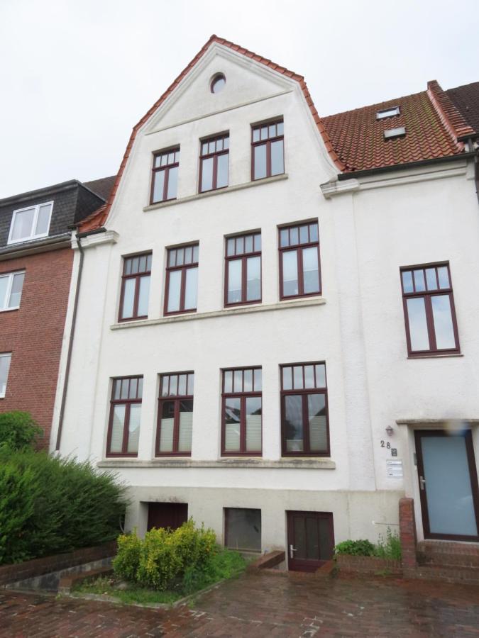 98Qm Wohnung Im Villenviertel - Voll Ausgestattet Mit Balkon Und Kamin - Wlan Gratis Wilhelmshaven Esterno foto