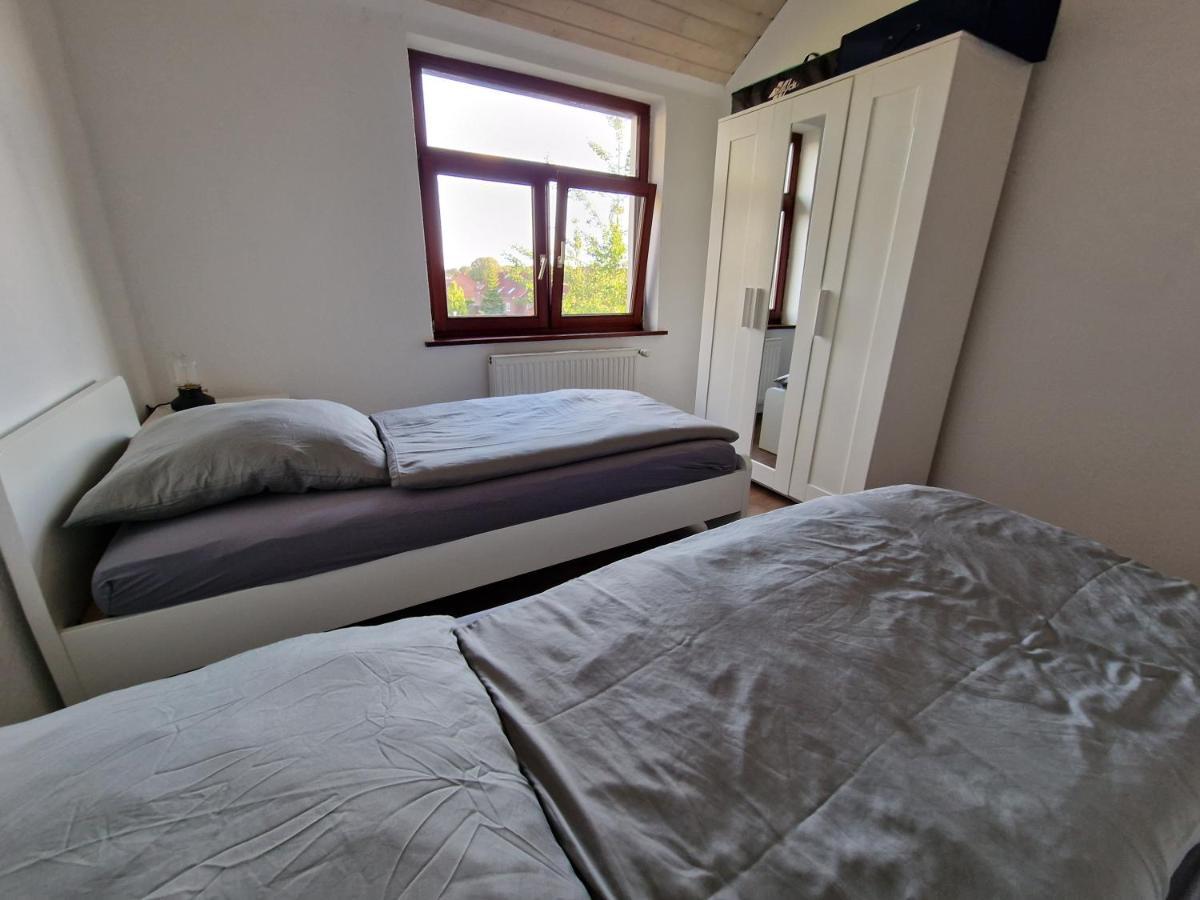 98Qm Wohnung Im Villenviertel - Voll Ausgestattet Mit Balkon Und Kamin - Wlan Gratis Wilhelmshaven Esterno foto