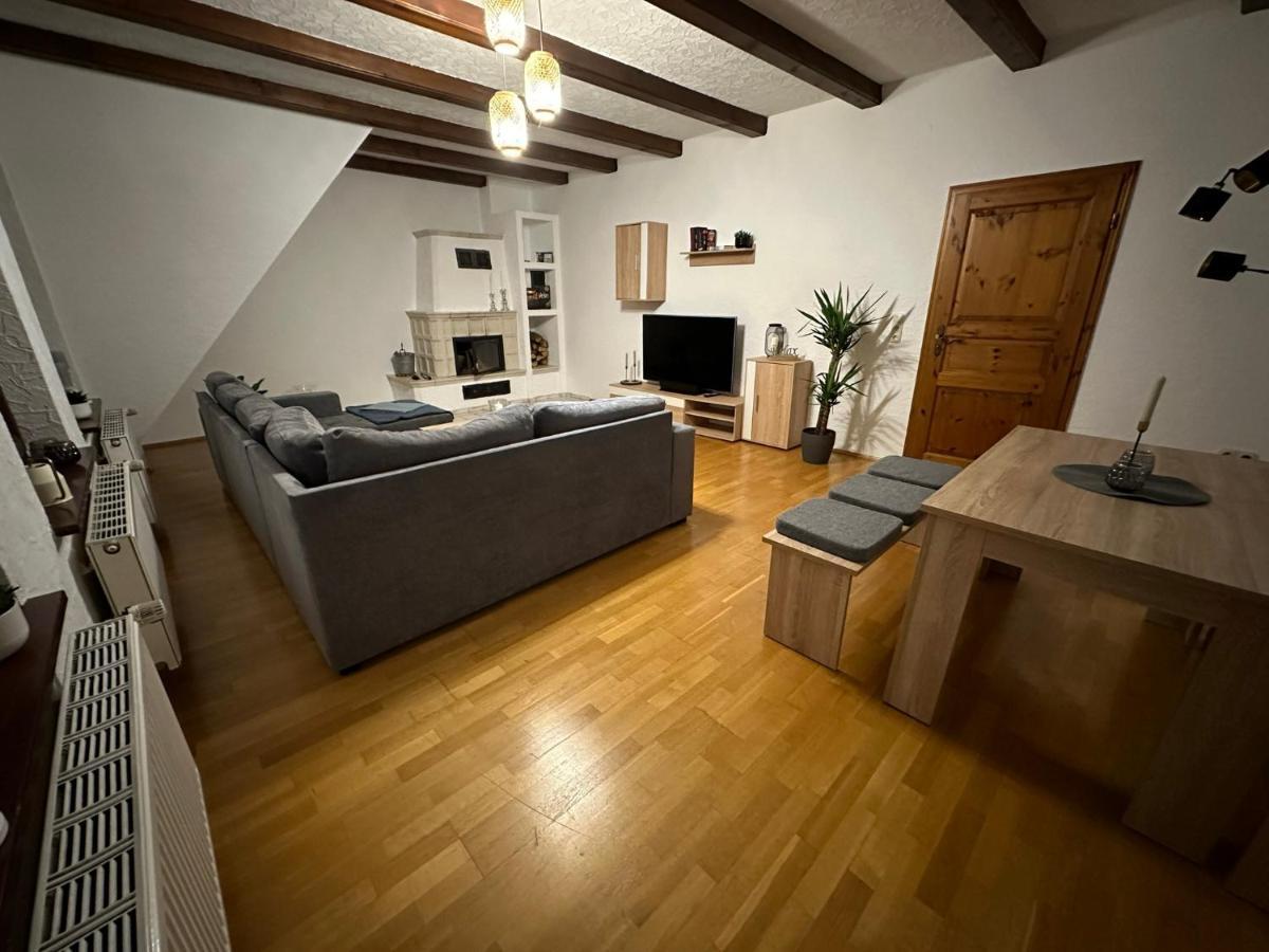 98Qm Wohnung Im Villenviertel - Voll Ausgestattet Mit Balkon Und Kamin - Wlan Gratis Wilhelmshaven Esterno foto