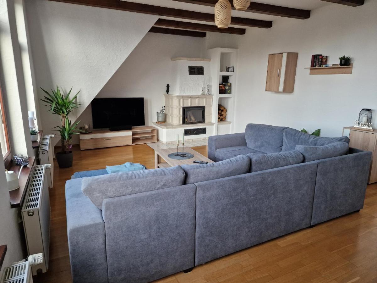 98Qm Wohnung Im Villenviertel - Voll Ausgestattet Mit Balkon Und Kamin - Wlan Gratis Wilhelmshaven Esterno foto