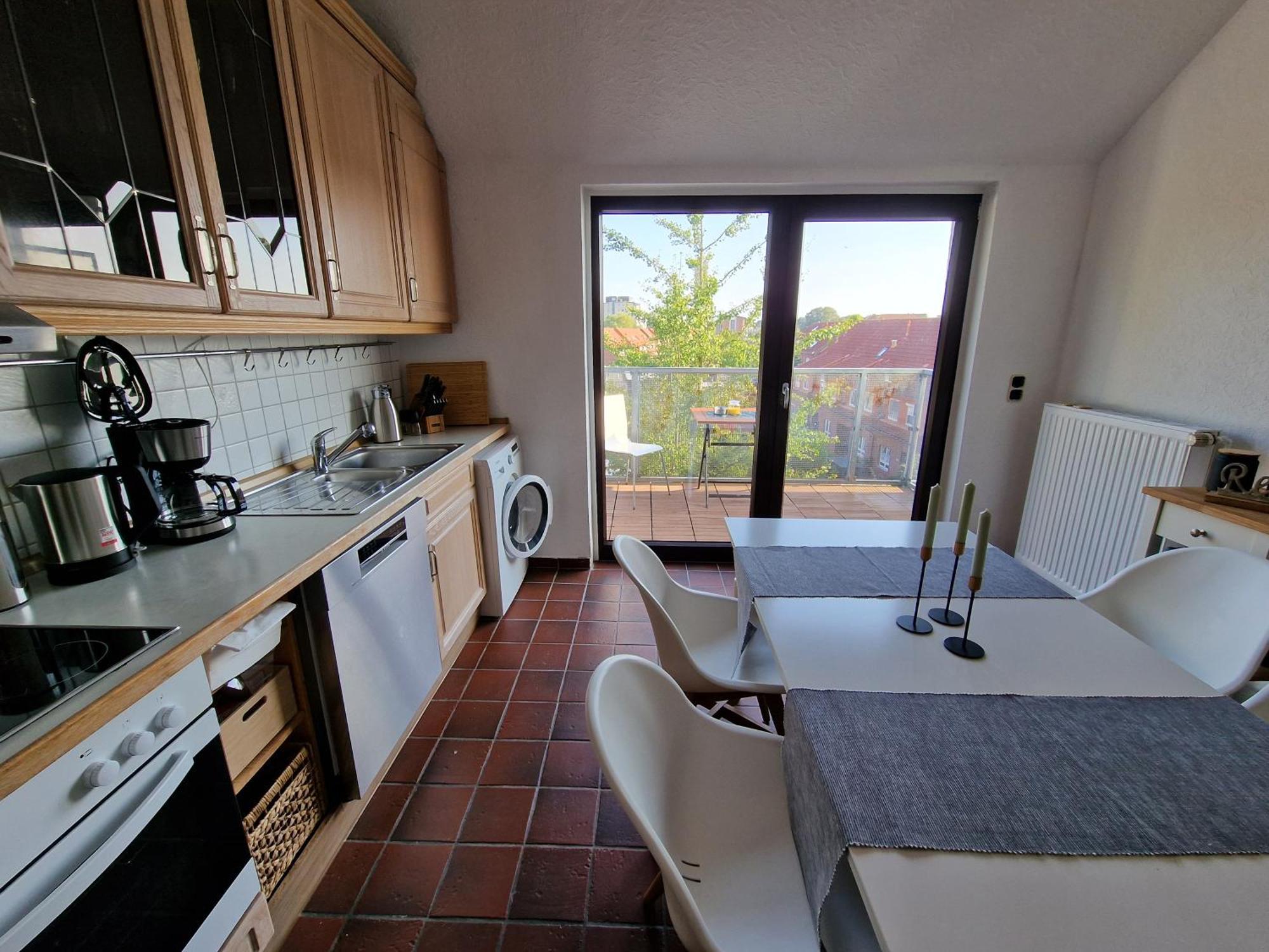 98Qm Wohnung Im Villenviertel - Voll Ausgestattet Mit Balkon Und Kamin - Wlan Gratis Wilhelmshaven Esterno foto